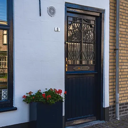 Peaceful & Romantic In Maasland