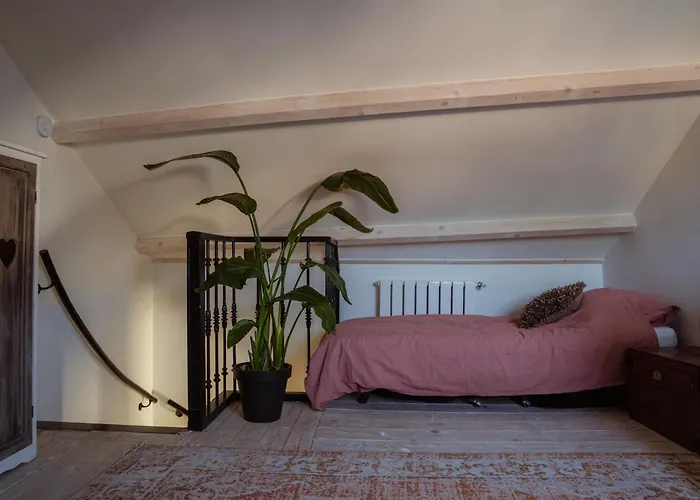 Peaceful & Romantic In Daire Maasland